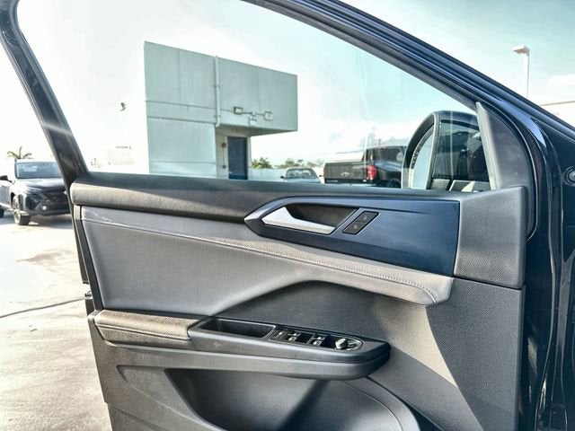 2024 Volkswagen Taos SE