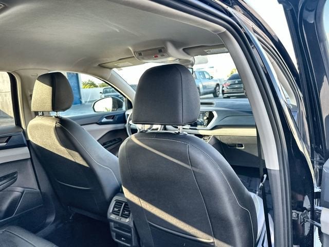 2024 Volkswagen Taos SE