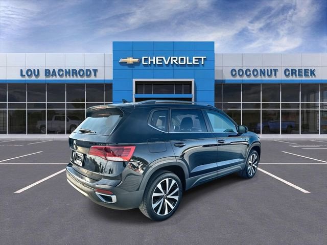 2024 Volkswagen Taos SE