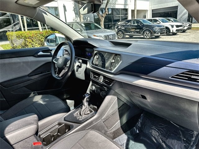 2024 Volkswagen Taos SE