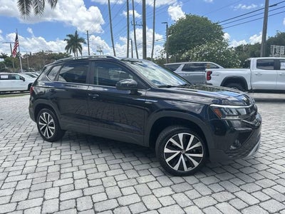 2024 Volkswagen Taos SE