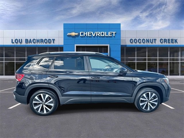 2024 Volkswagen Taos SE