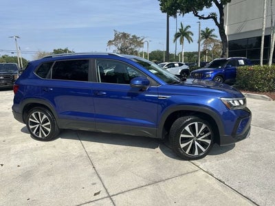 2024 Volkswagen Taos SE