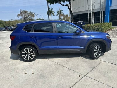 2024 Volkswagen Taos SE