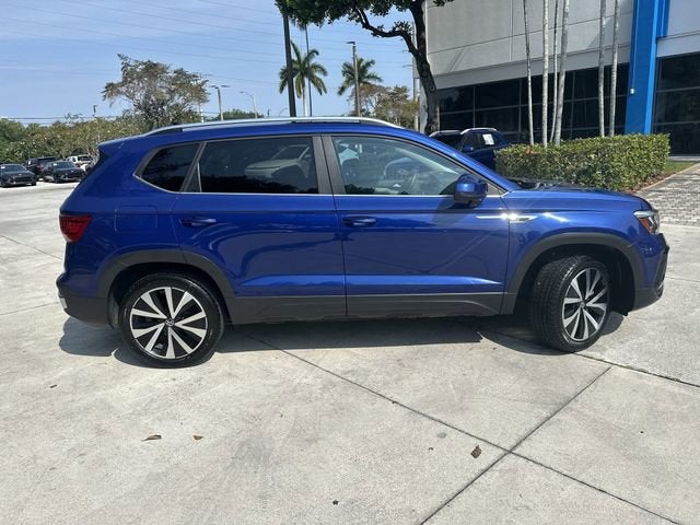 2024 Volkswagen Taos SE