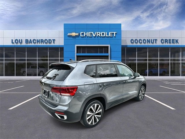 2024 Volkswagen Taos SE