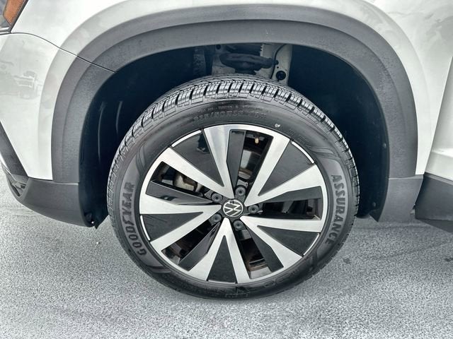 2024 Volkswagen Taos SE