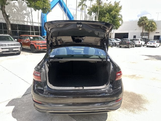 2024 Volkswagen Jetta SE