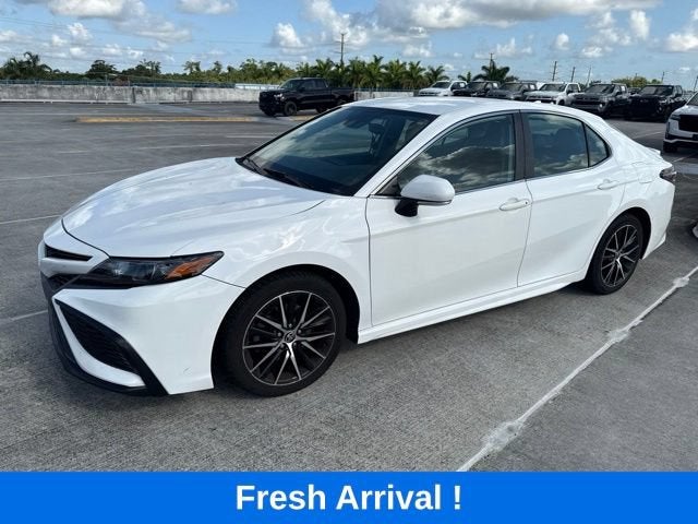 2022 Toyota Camry SE