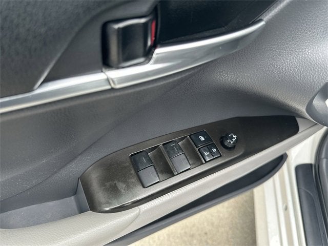 2021 Toyota Camry Hybrid LE