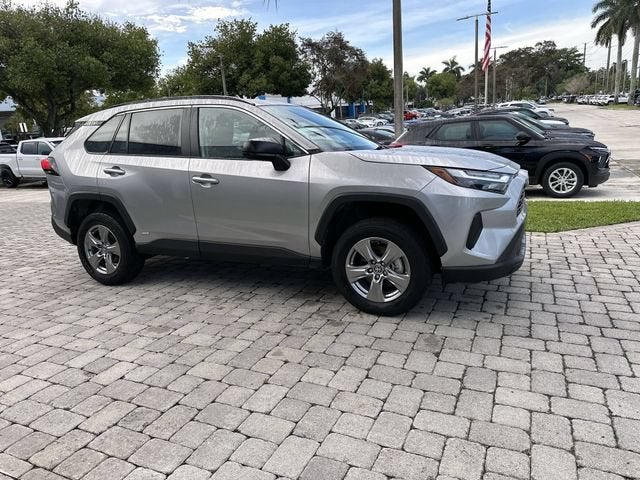 2025 Toyota RAV4 Hybrid LE