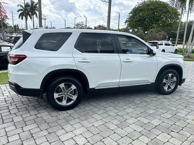2023 Honda Pilot EX-L 8 Passenger