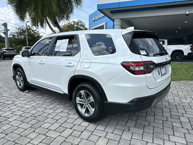 2023 Honda Pilot EX-L 8 Passenger
