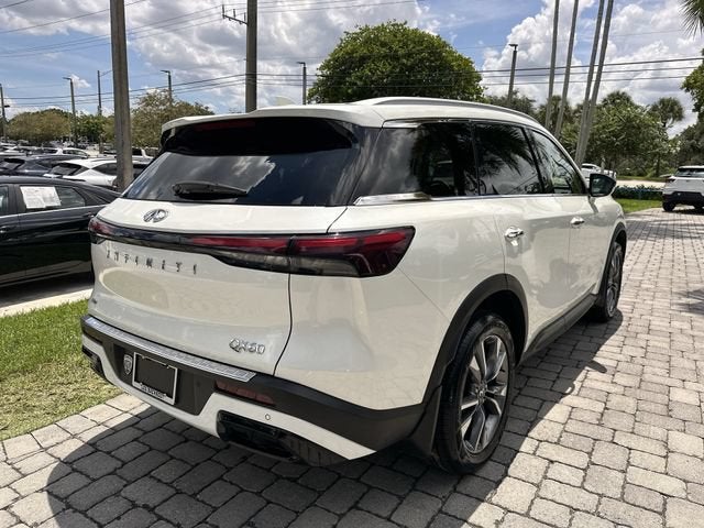 2023 INFINITI QX60 LUXE