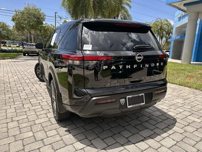 2025 Nissan Pathfinder S