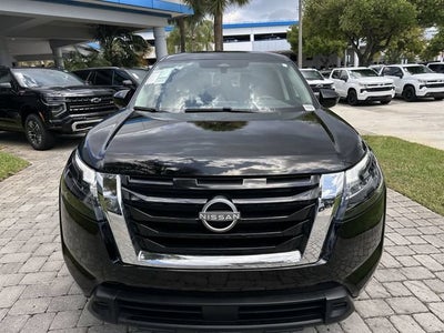 2025 Nissan Pathfinder S