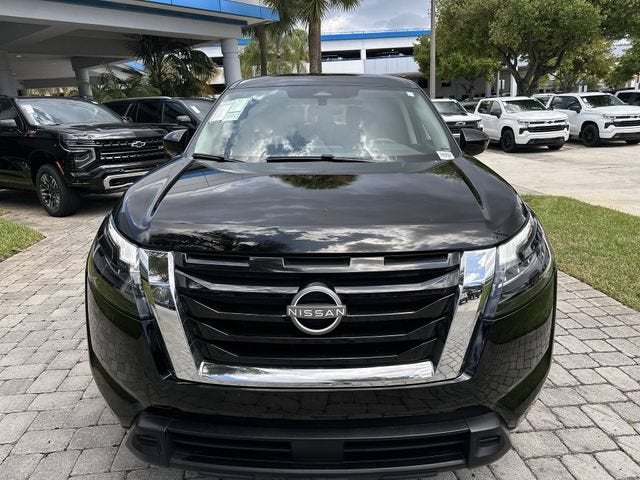 2025 Nissan Pathfinder S
