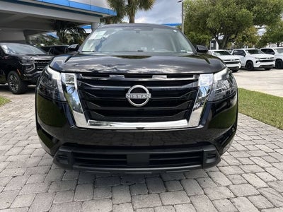 2025 Nissan Pathfinder S
