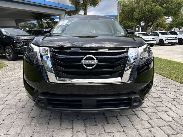 2025 Nissan Pathfinder S