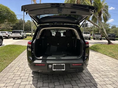 2025 Nissan Pathfinder S
