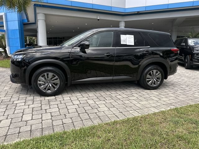 2025 Nissan Pathfinder S