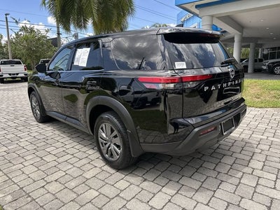 2025 Nissan Pathfinder S