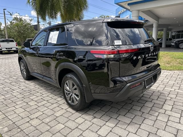2025 Nissan Pathfinder S
