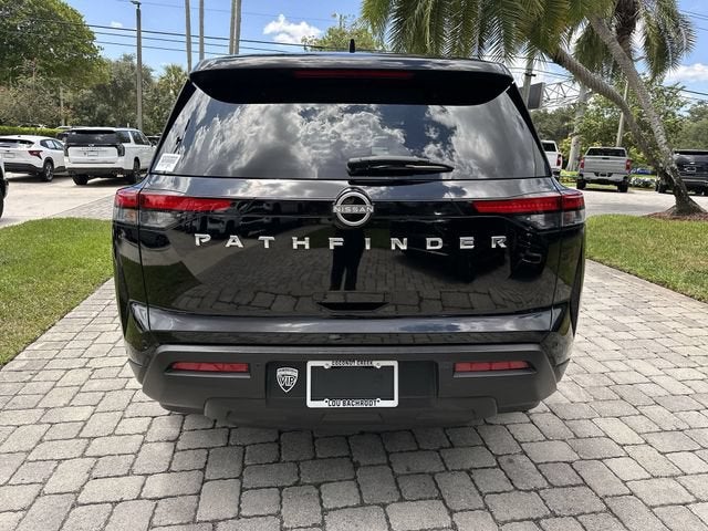 2025 Nissan Pathfinder S