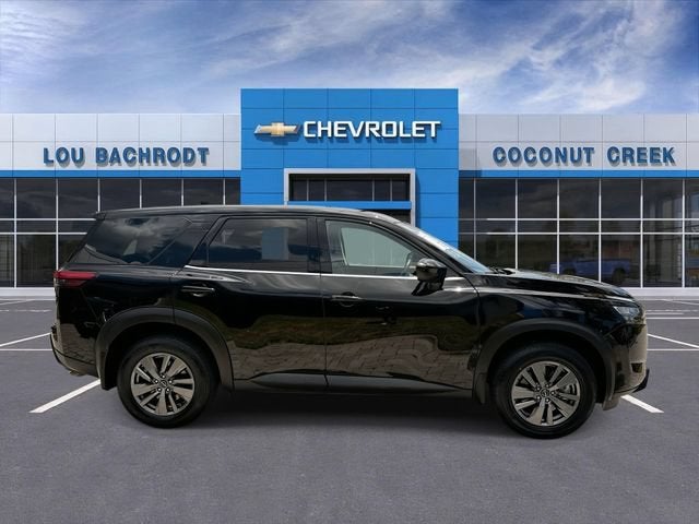 2025 Nissan Pathfinder S
