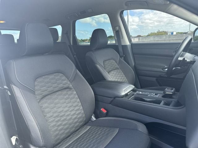 2024 Nissan Pathfinder S