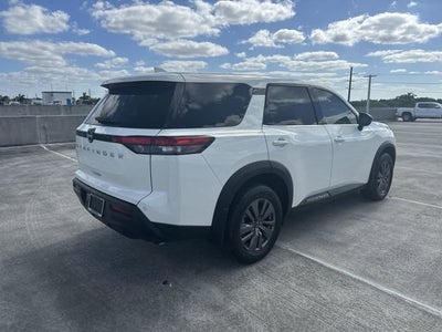2024 Nissan Pathfinder S