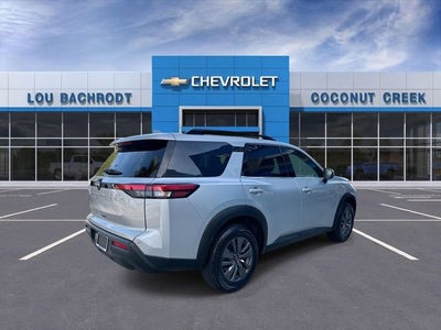 2025 Nissan Pathfinder SV