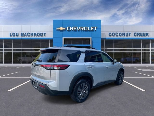 2025 Nissan Pathfinder SV