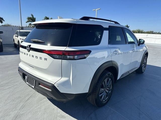2025 Nissan Pathfinder SV