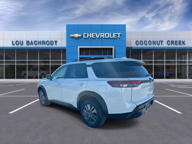 2025 Nissan Pathfinder SV