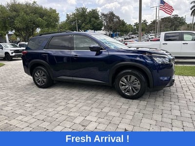2025 Nissan Pathfinder SV