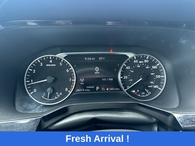 2025 Nissan Pathfinder SV