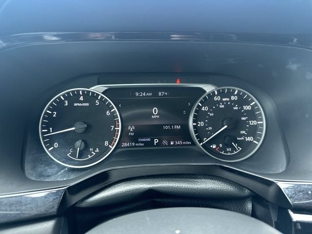 2025 Nissan Pathfinder SV