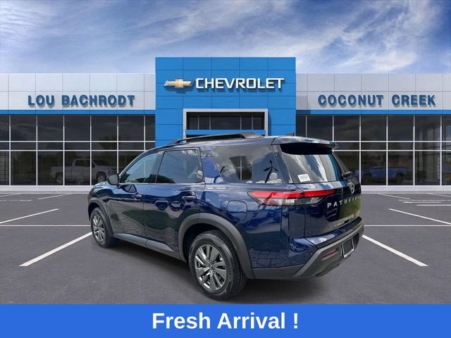 2025 Nissan Pathfinder SV