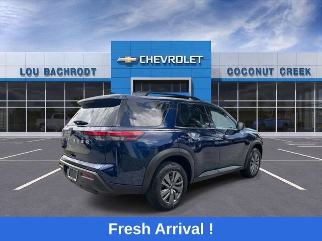 2025 Nissan Pathfinder SV