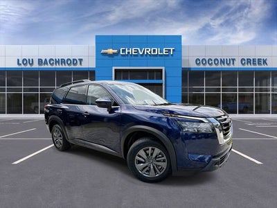 2025 Nissan Pathfinder SV