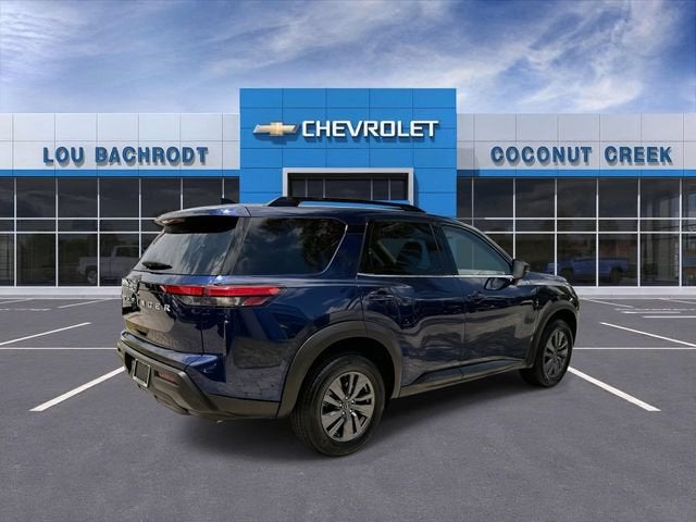 2025 Nissan Pathfinder SV