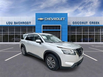 2025 Nissan Pathfinder SV