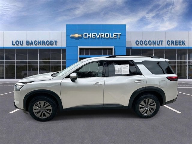 2025 Nissan Pathfinder SV