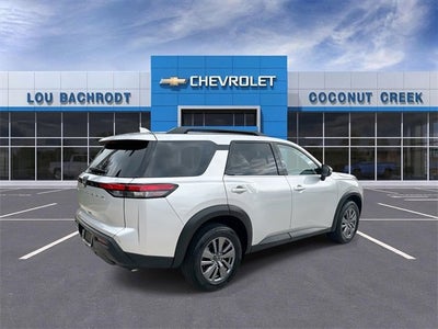 2025 Nissan Pathfinder SV