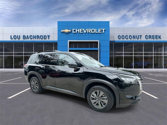 2025 Nissan Pathfinder SV