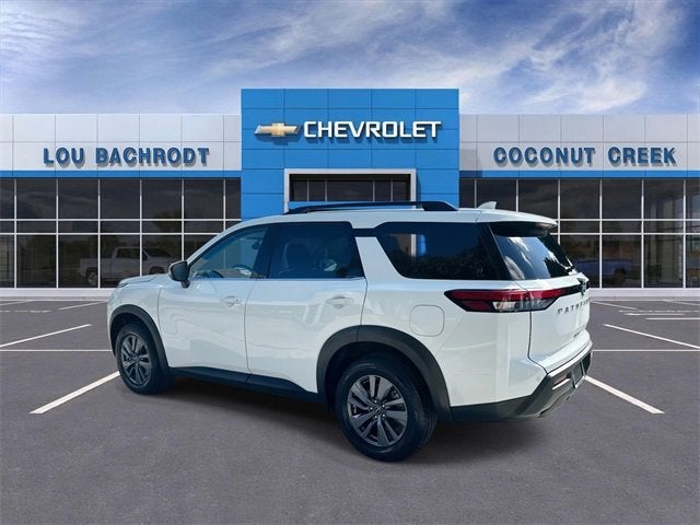 2025 Nissan Pathfinder SV