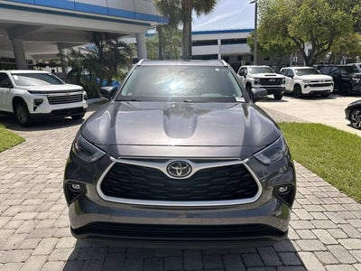 2024 Toyota Highlander LE