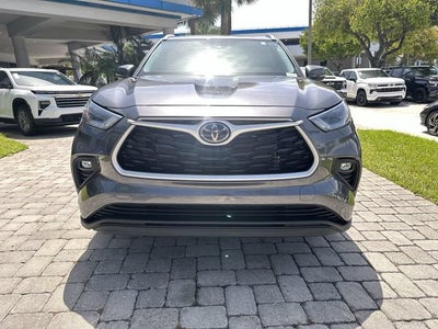 2024 Toyota Highlander LE