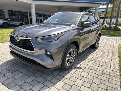 2024 Toyota Highlander LE